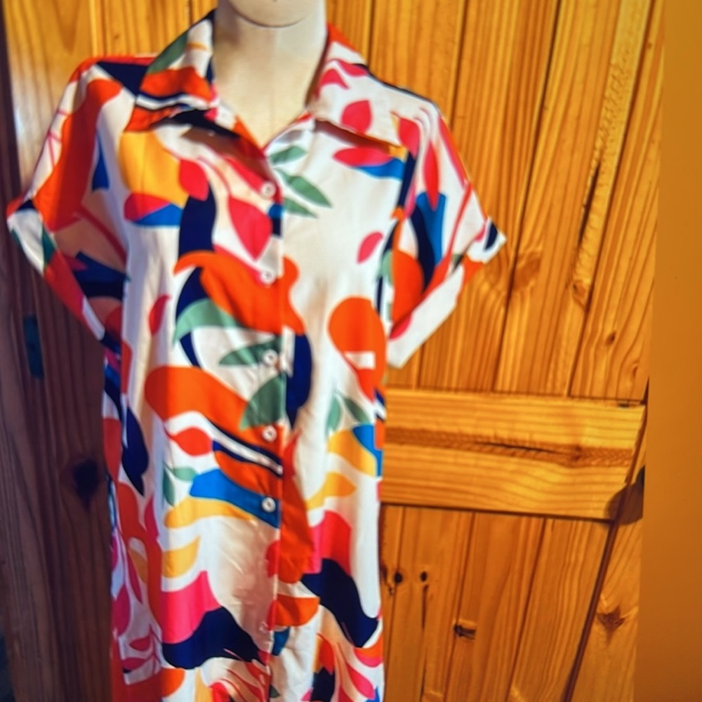❣️5 items $25 Colorful Abstract Print Women's Top - Picture 7 of 7